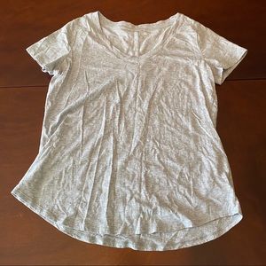 Stylus vneck scoop bottom basic tee